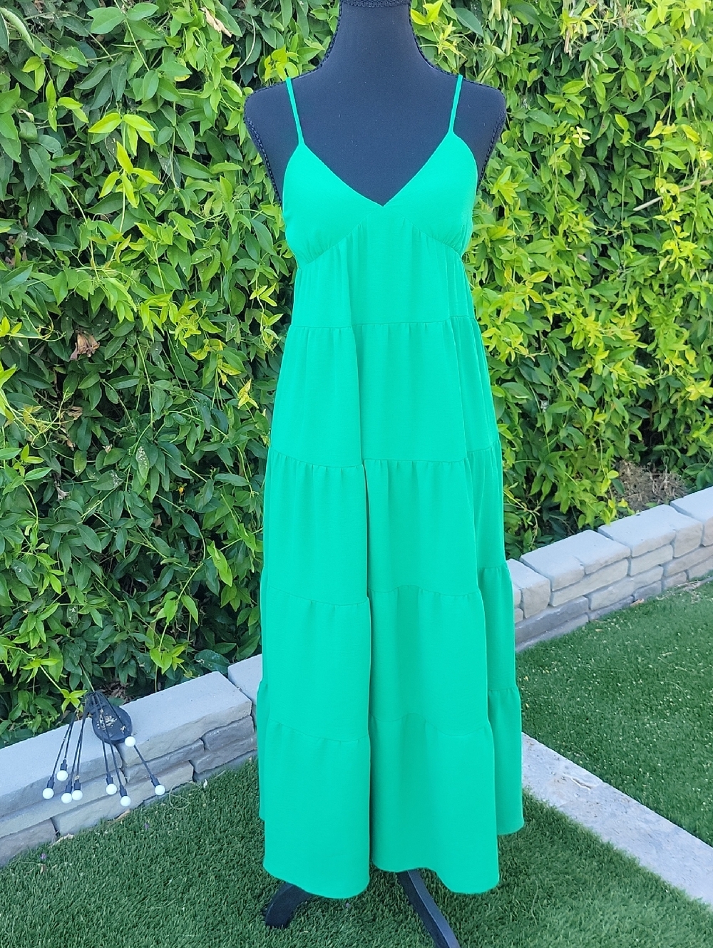 Green V-Neck Spaghetti Strap Boho Flowy Tiered Maxi Dress XS